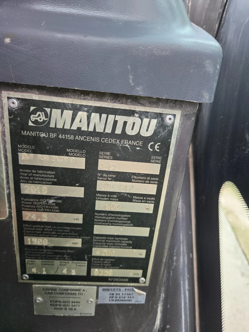 Телескопичен товарач Manitou MLT 742, снимка 11 - Селскостопанска техника - 52505398