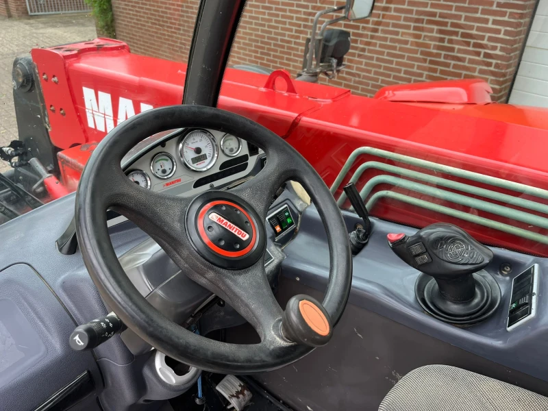 Телескопичен товарач Manitou MLT 742, снимка 4 - Селскостопанска техника - 52505398