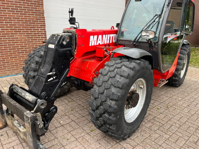 Телескопичен товарач Manitou MLT 742, снимка 9 - Селскостопанска техника - 52505398