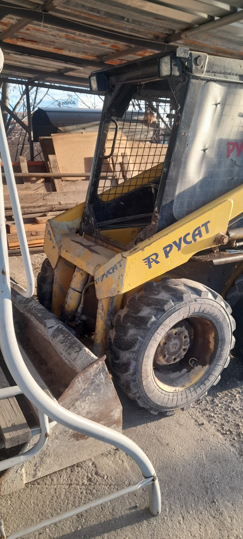 Челен товарач Друга марка мустанг, снимка 4 - Индустриална техника - 52967673