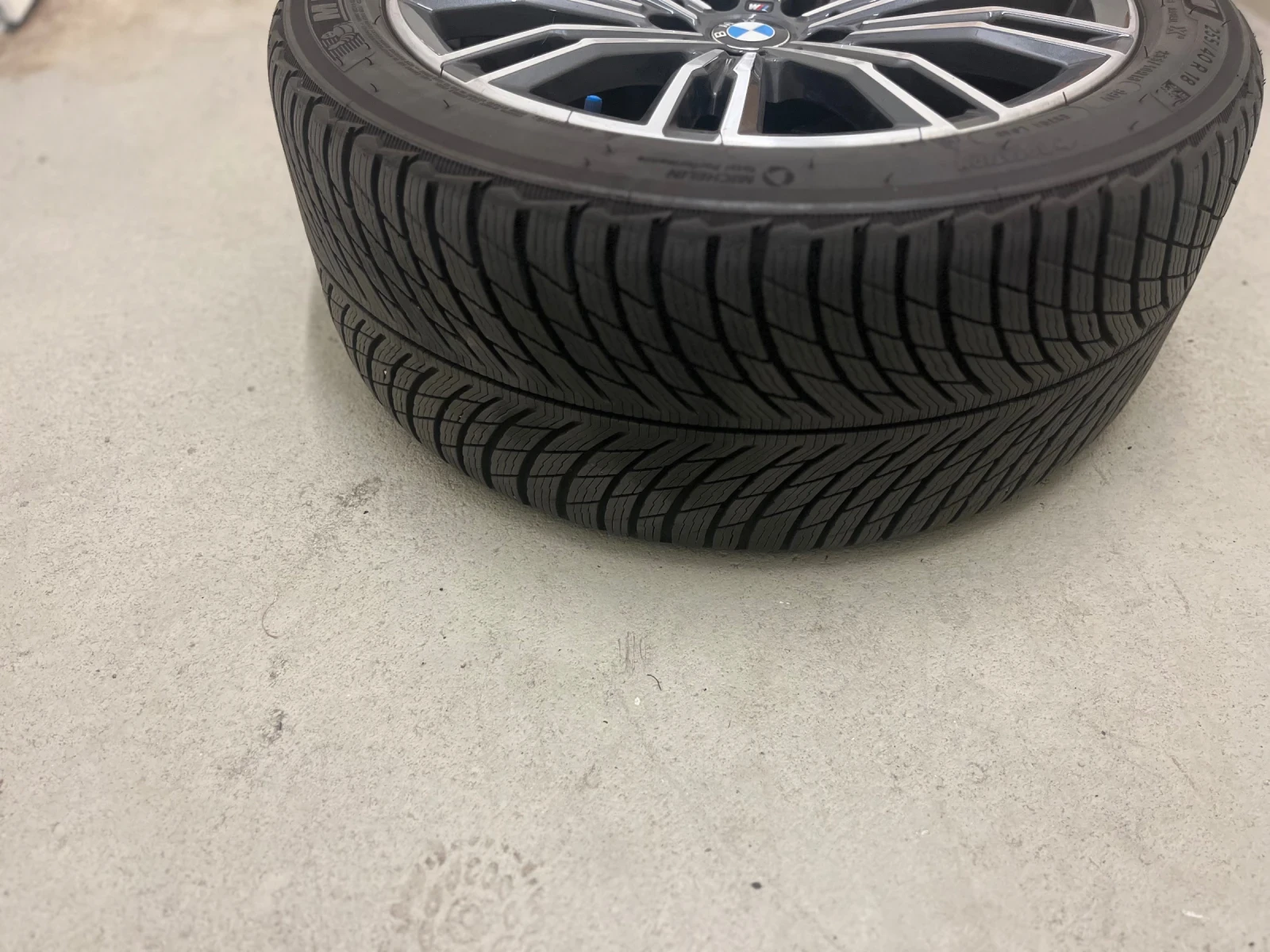 Гуми с джанти Michelin 225/40R18, снимка 4 - Гуми и джанти - 54999653