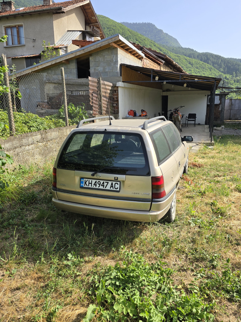 Opel Astra, снимка 3 - Автомобили и джипове - 46365803