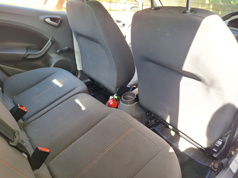Seat Ibiza, снимка 5 - Автомобили и джипове - 46416428