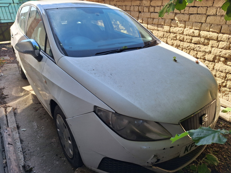 Seat Ibiza, снимка 1 - Автомобили и джипове - 46416428