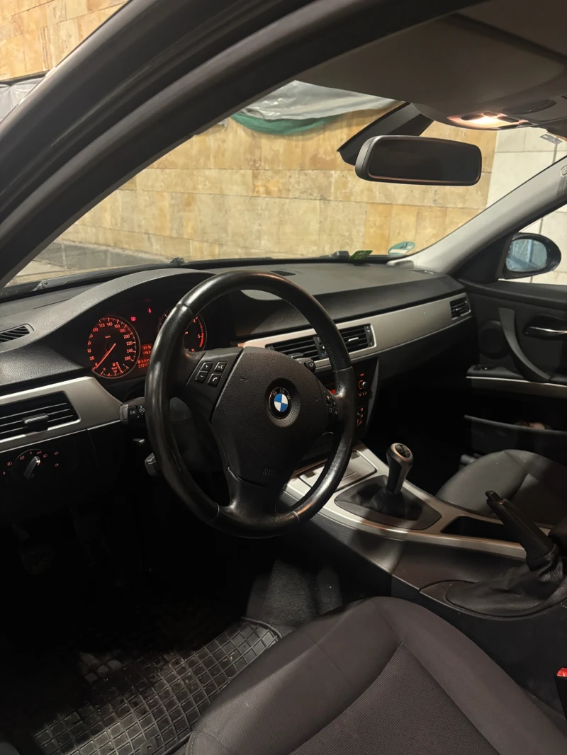 BMW 320, снимка 8 - Автомобили и джипове - 47585188