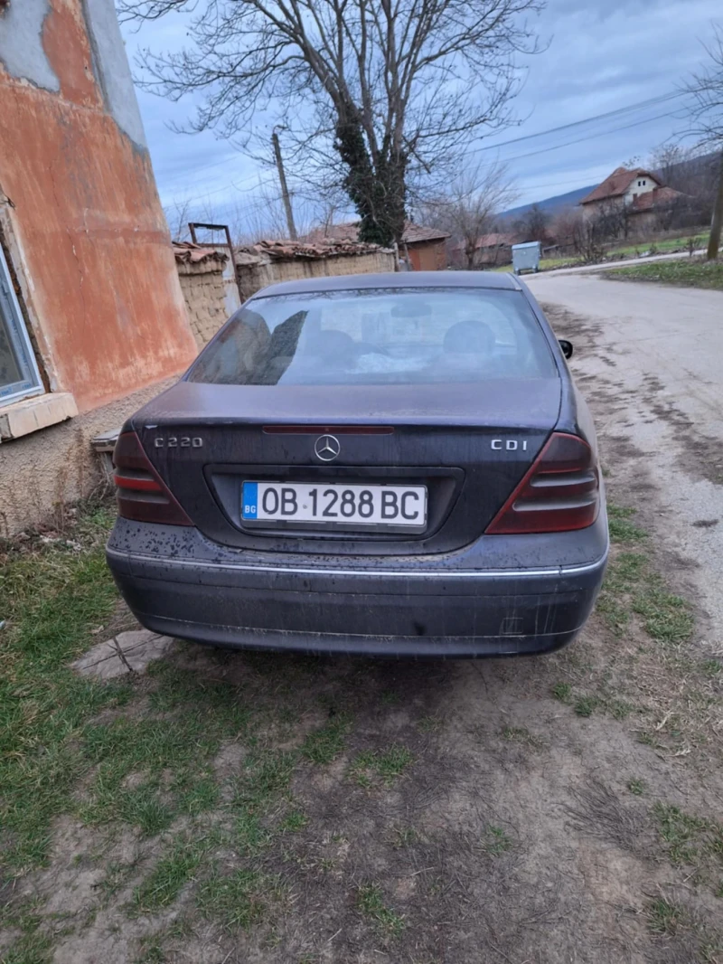 Mercedes-Benz C 220, снимка 4 - Автомобили и джипове - 48816303