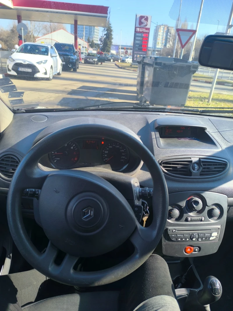 Renault Clio 1.5d, снимка 6 - Автомобили и джипове - 49014101