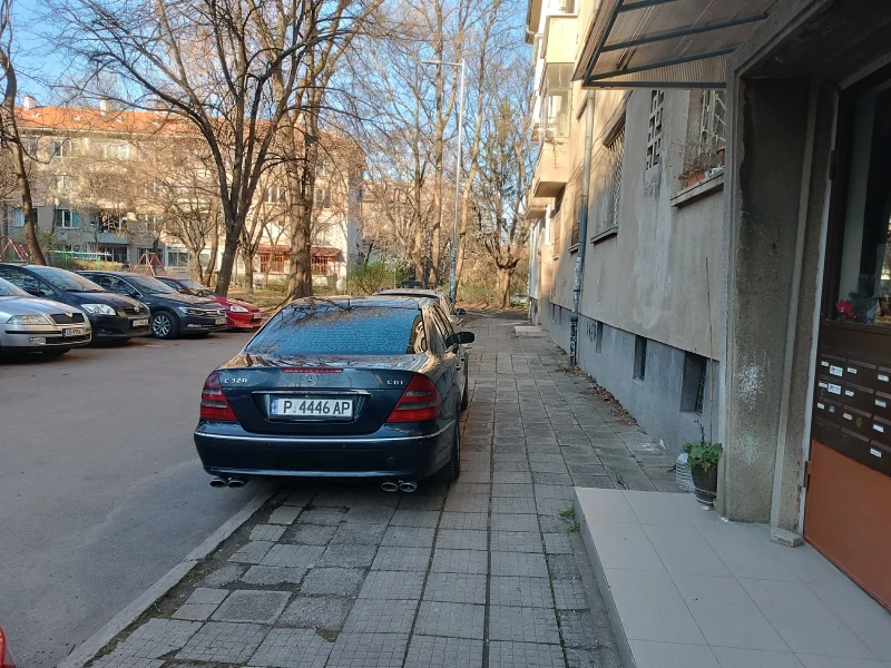Mercedes-Benz E 320 CDI, снимка 4 - Автомобили и джипове - 52246023