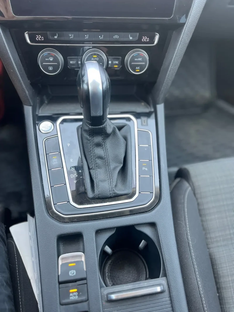 VW Passat 2.0 tdi-150ks-АВТОМАТ-ДИСТРОНИК, снимка 9 - Автомобили и джипове - 51558784