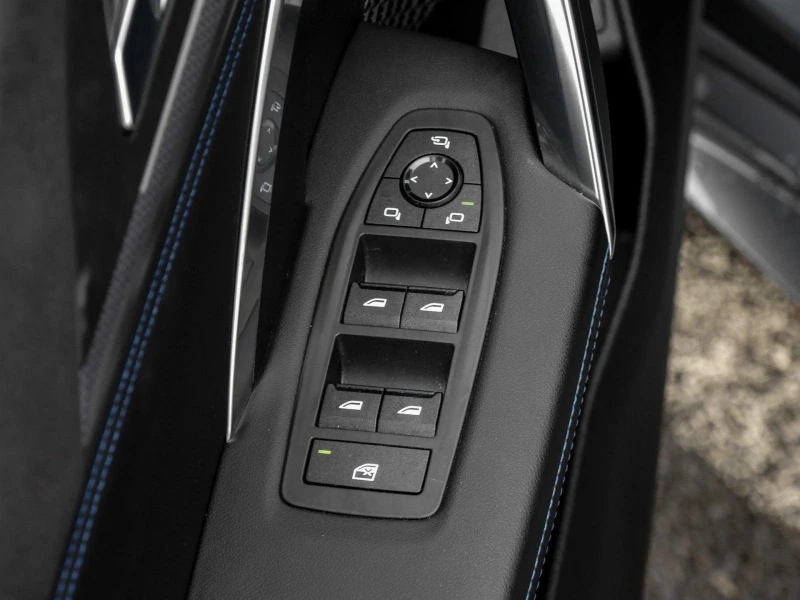 BMW iX2 xDrive30/ M-SPORT/ HEAD UP/ 360/ LED/ SHADOW LINE/, снимка 5 - Автомобили и джипове - 52560805