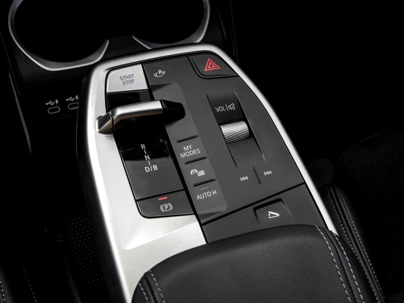 BMW iX2 xDrive30/ M-SPORT/ HEAD UP/ 360/ LED/ SHADOW LINE/, снимка 11 - Автомобили и джипове - 52560805