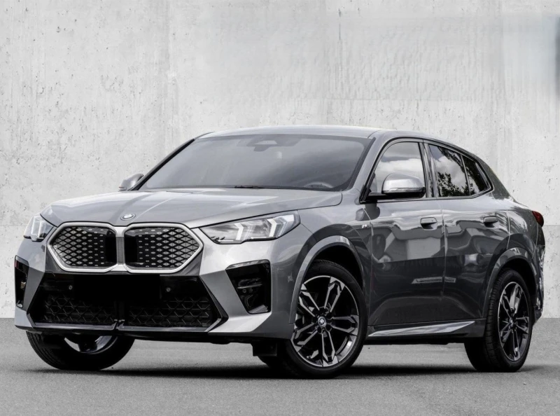 BMW iX2 xDrive30/ M-SPORT/ HEAD UP/ 360/ LED/ SHADOW LINE/, снимка 2 - Автомобили и джипове - 52560805