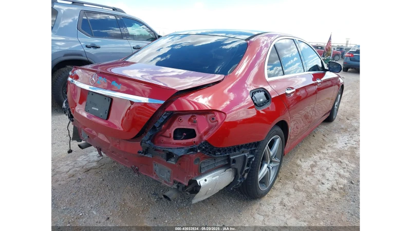 Mercedes-Benz E 300, снимка 10 - Автомобили и джипове - 52643311