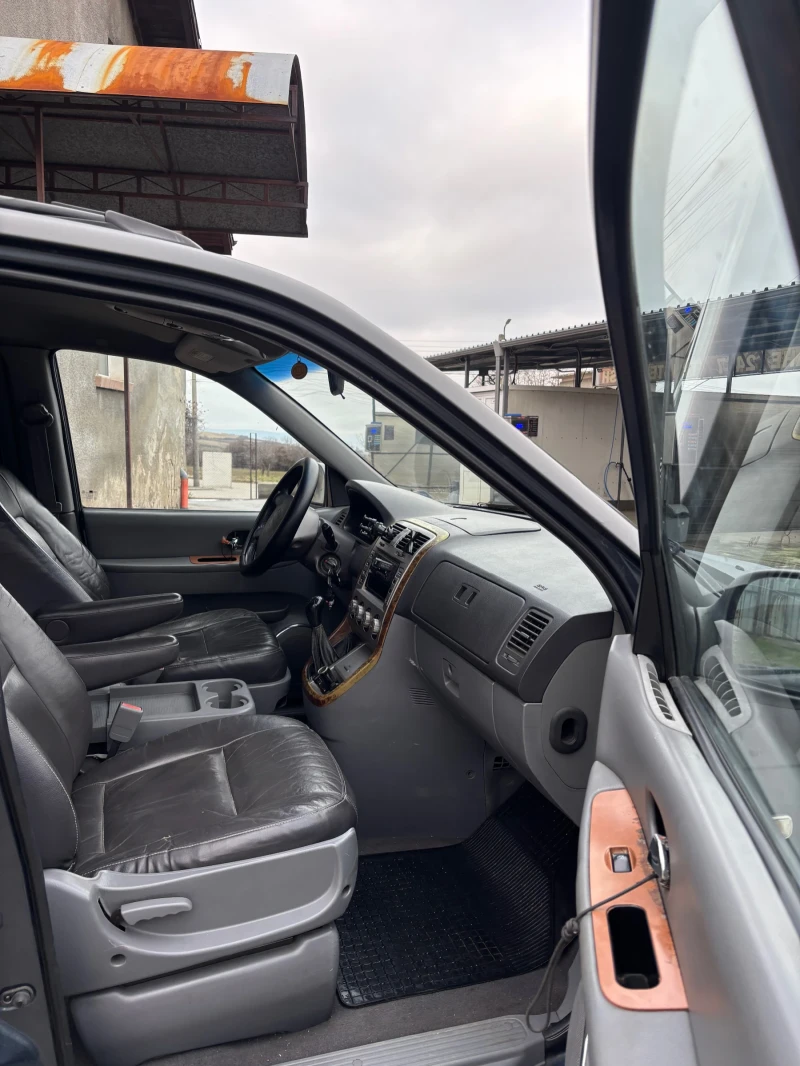 Kia Carnival, снимка 7 - Автомобили и джипове - 52771873