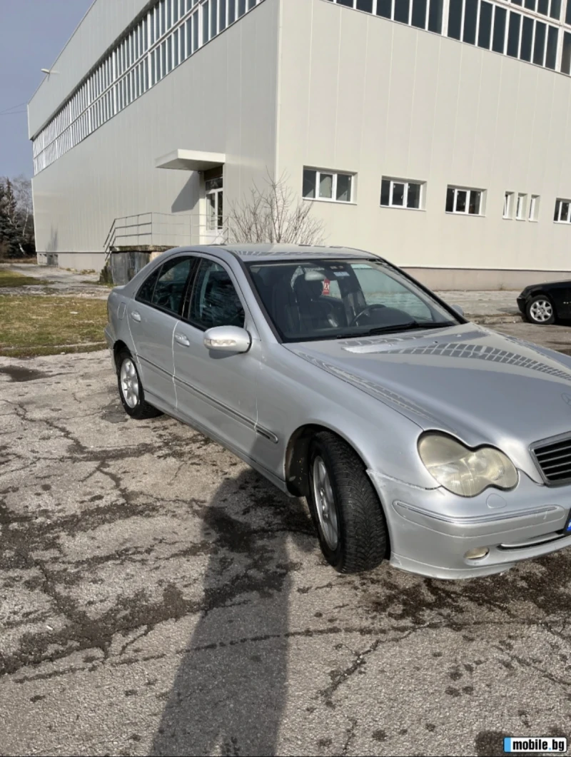 Mercedes-Benz C 220 2.2 143, снимка 3 - Автомобили и джипове - 52891412