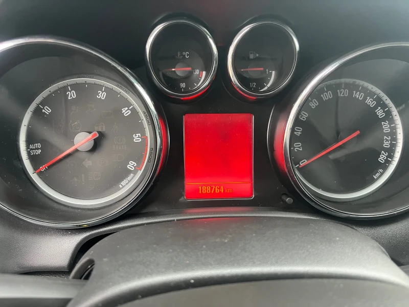 Opel Astra 1.3cdti, снимка 13 - Автомобили и джипове - 52989163