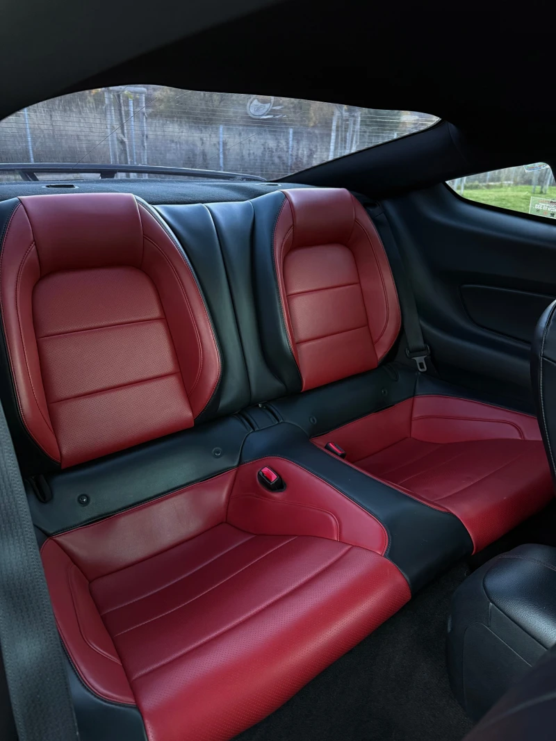 Ford Mustang Mustang GT Premium + Performance Package, снимка 8 - Автомобили и джипове - 53050035