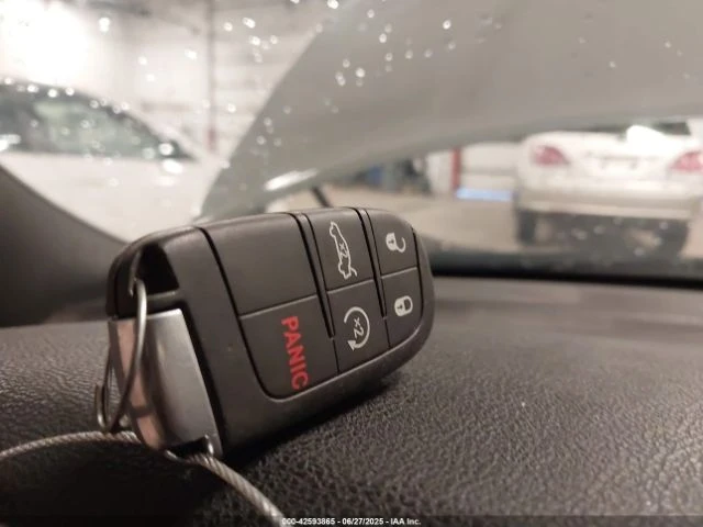 Dodge Charger SXT RWD - изображение 10