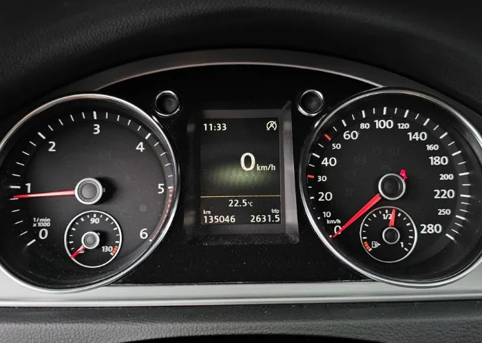 VW CC 2.0 TDI 4Motion - изображение 8