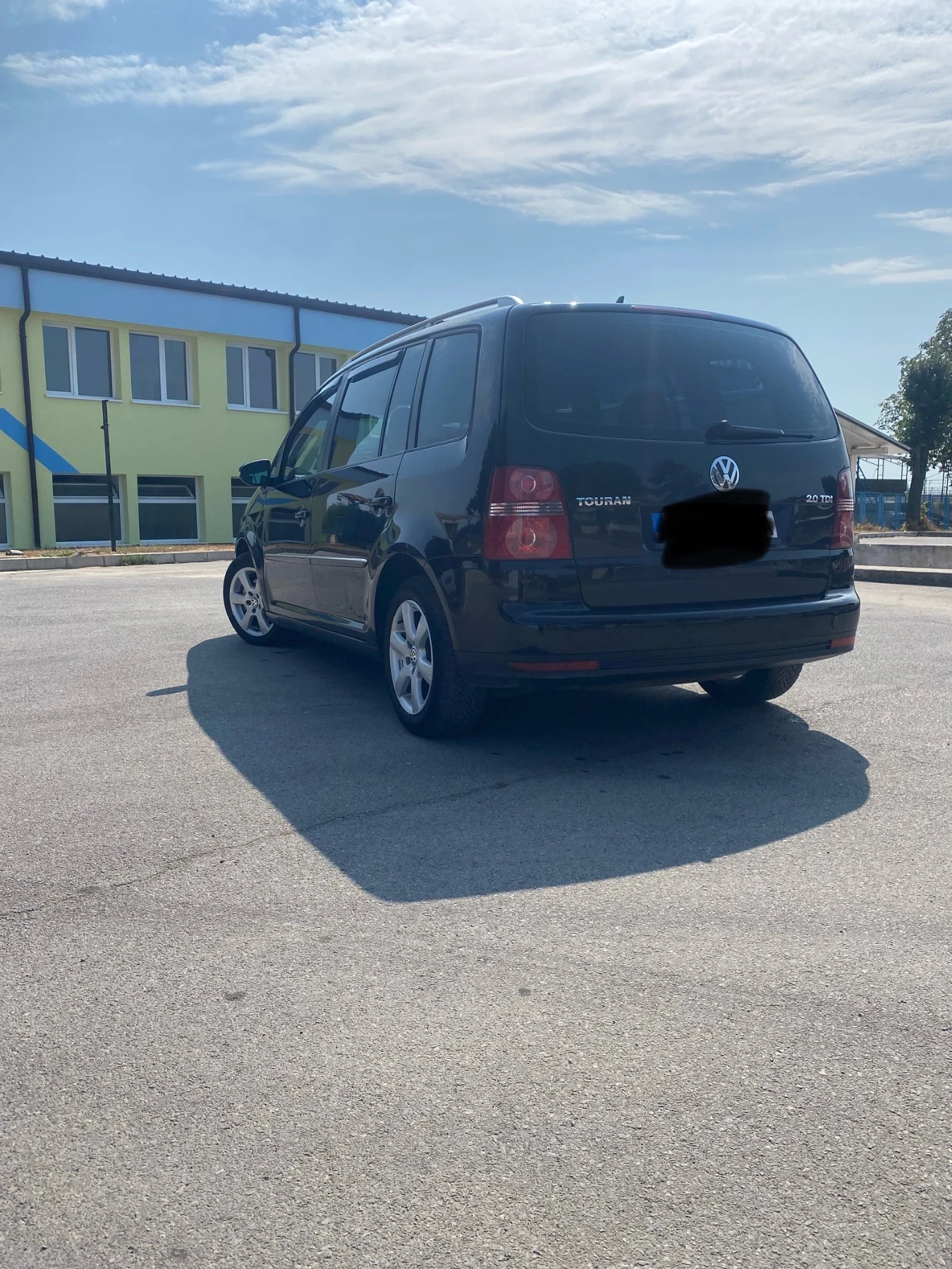 VW Touran 2.0 - изображение 4