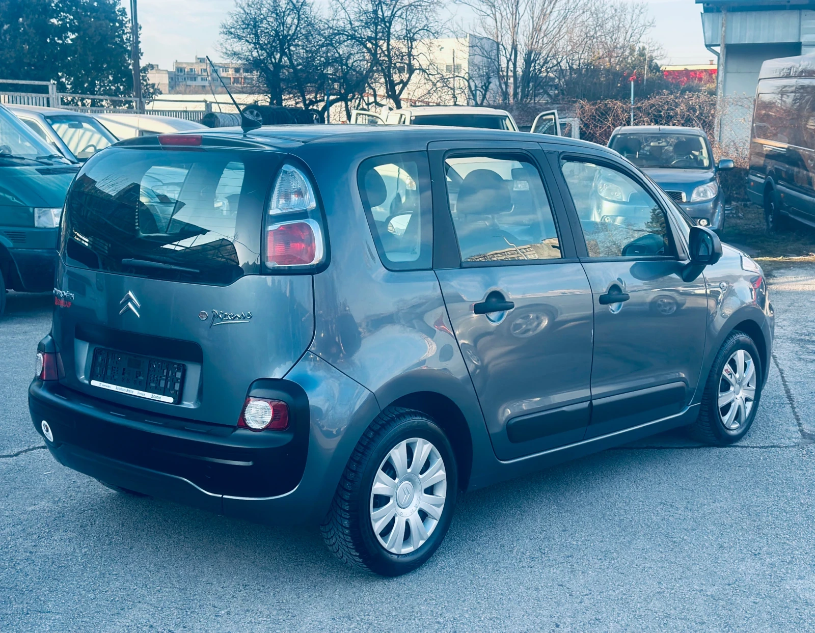 Citroen C3 Picasso 1.4I-90кс - изображение 4