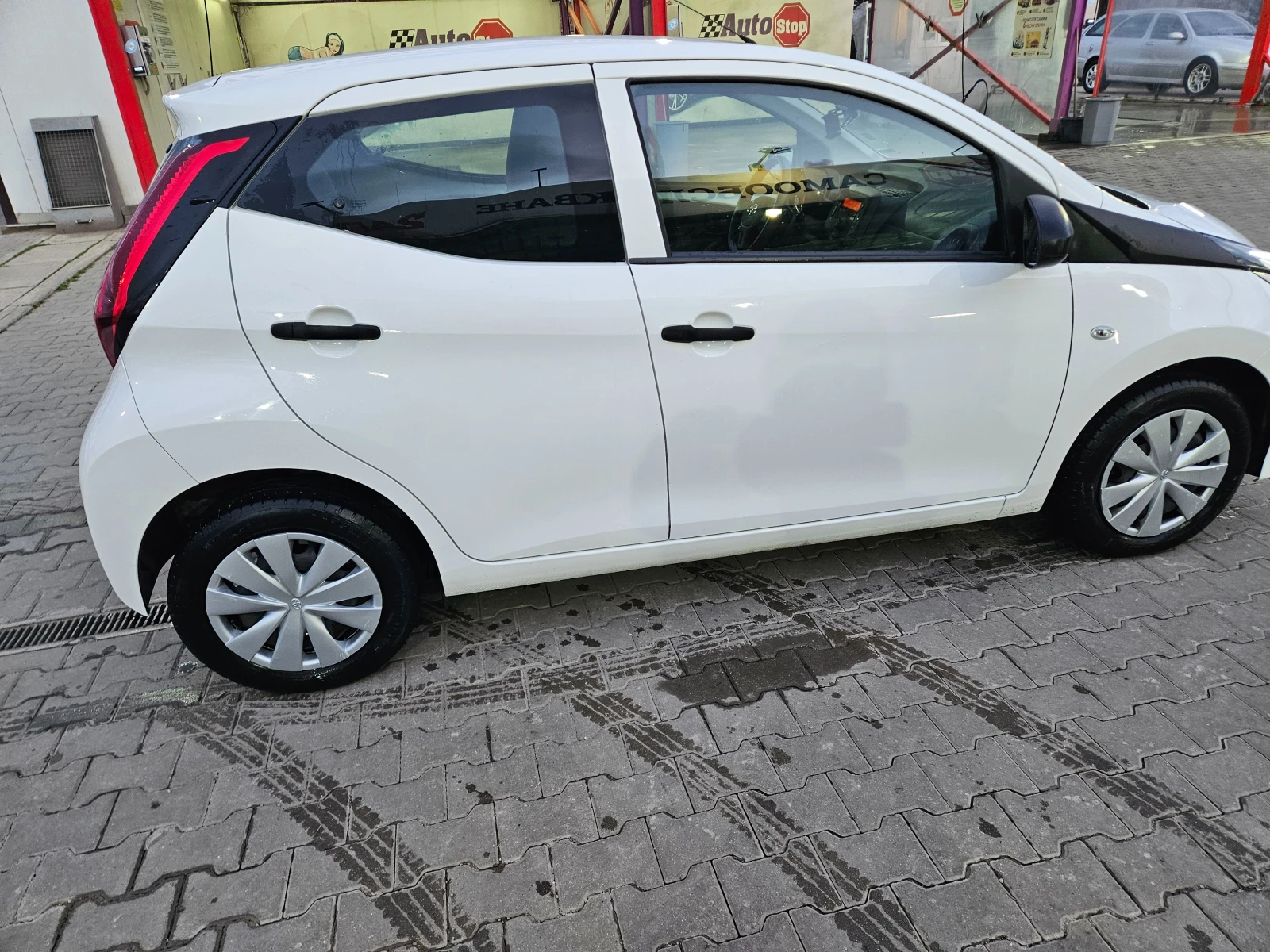 Toyota Aygo Първи собственик - изображение 7