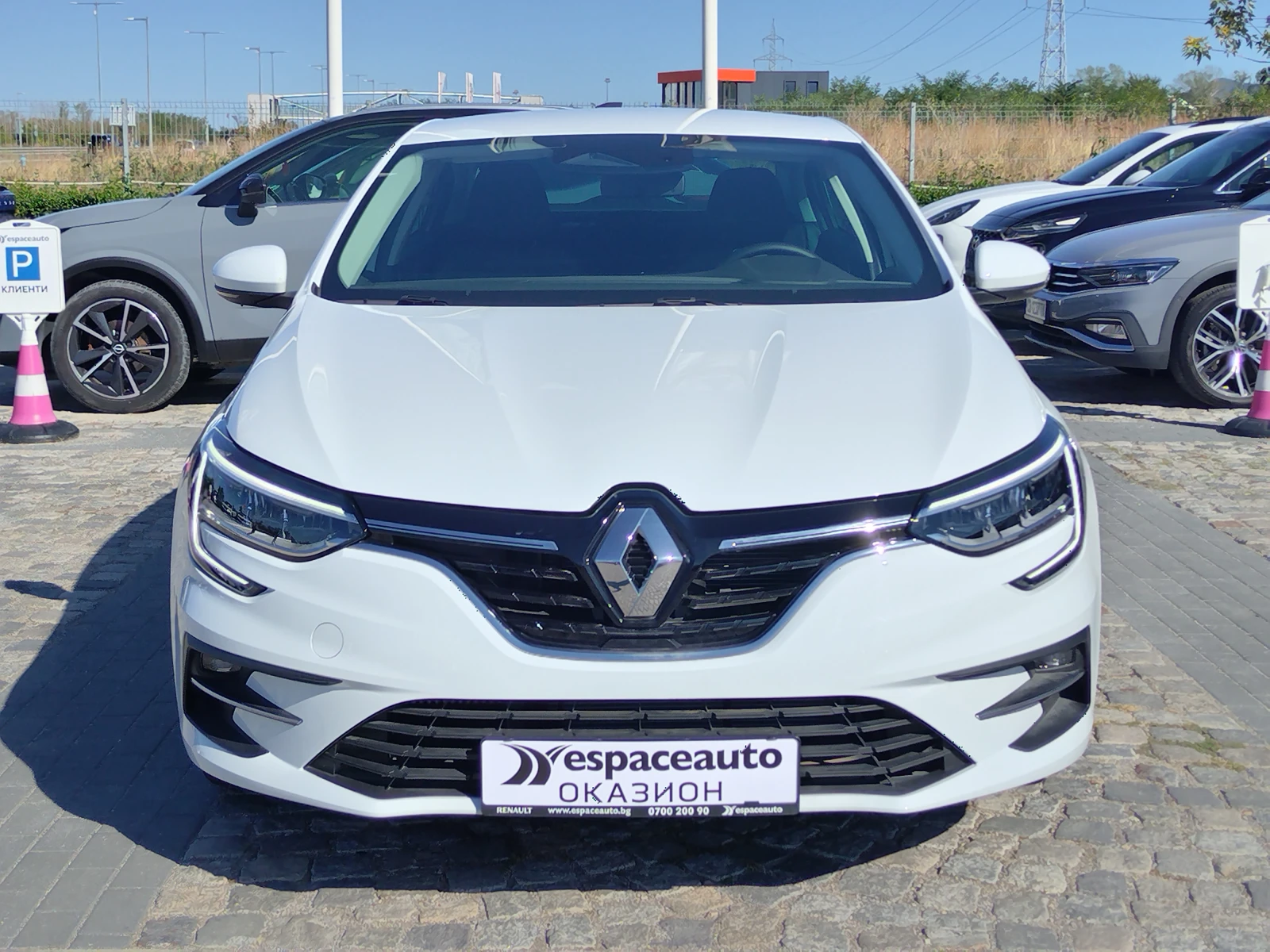 Renault Megane 1.3TCe/140к.с/Limited - изображение 2