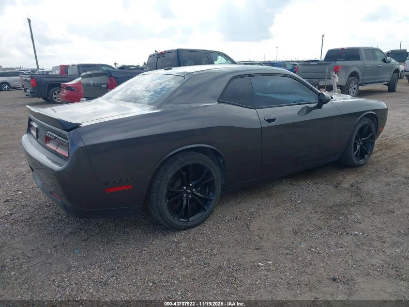 Dodge Challenger 3.6L V-6 DOHC, VVT, 305HP Rear Wheel Drive | Mobile.bg � ����������� 9
