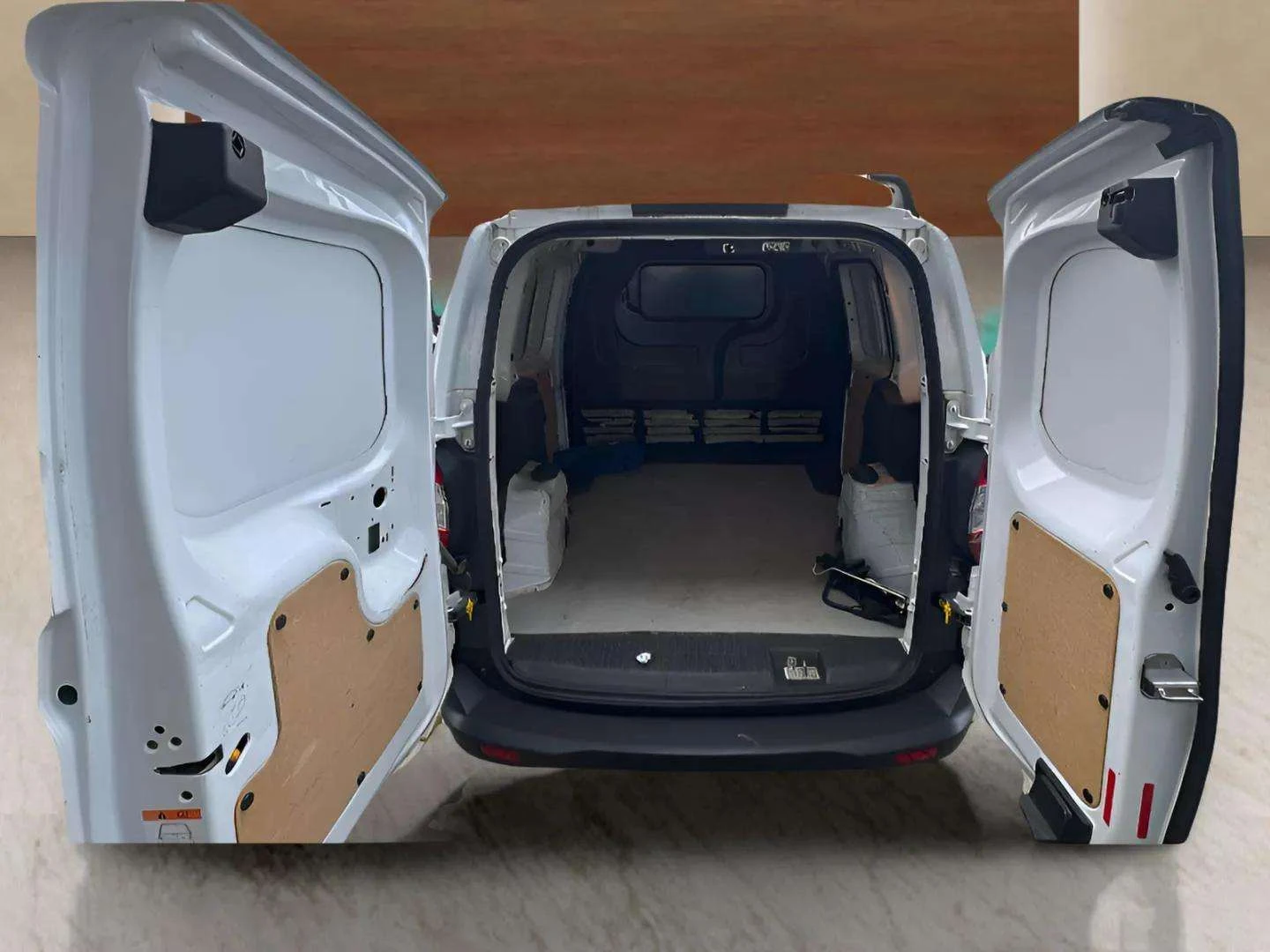 Ford Courier 1.5 TDCi - изображение 9