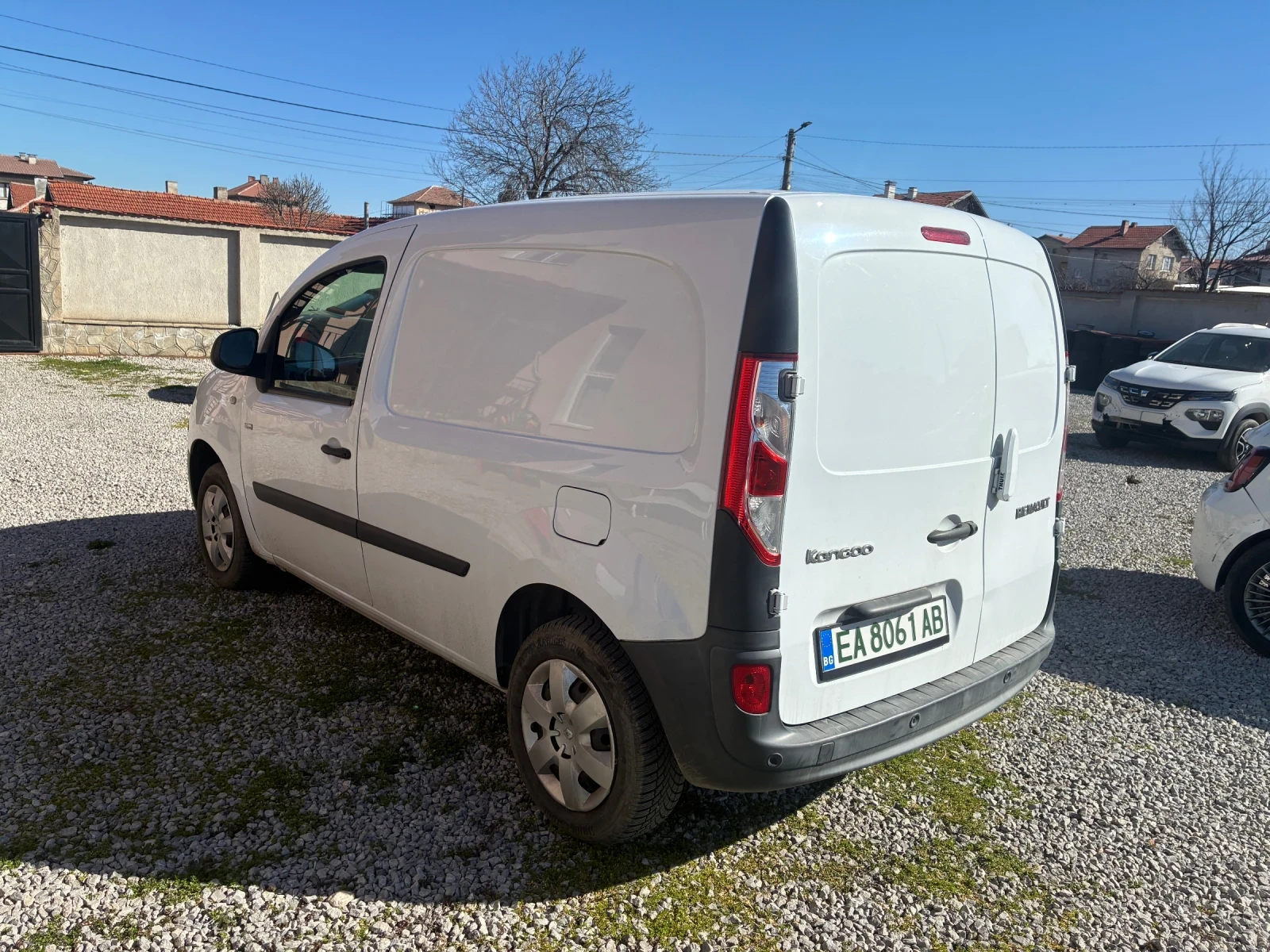 Renault Kangoo 44kw - 2020g, снимка 4 - Автомобили и джипове - 53794843