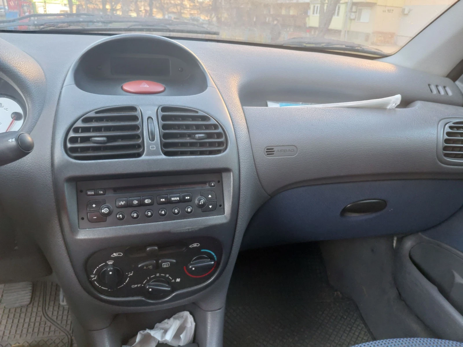 Peugeot 206 2.0 HDI, снимка 2 - Автомобили и джипове - 53802841