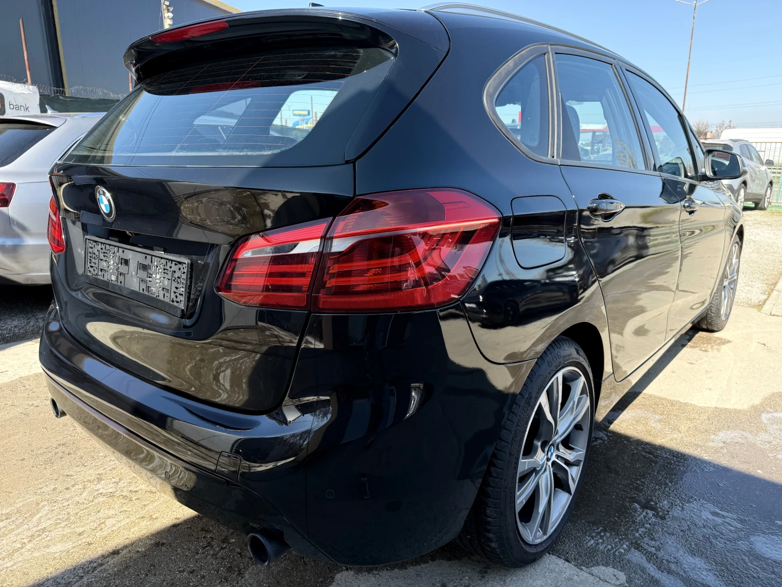 BMW 2 Active Tourer 225i M sport HeadUp Panorama Kamera , снимка 5 - Автомобили и джипове - 53830210