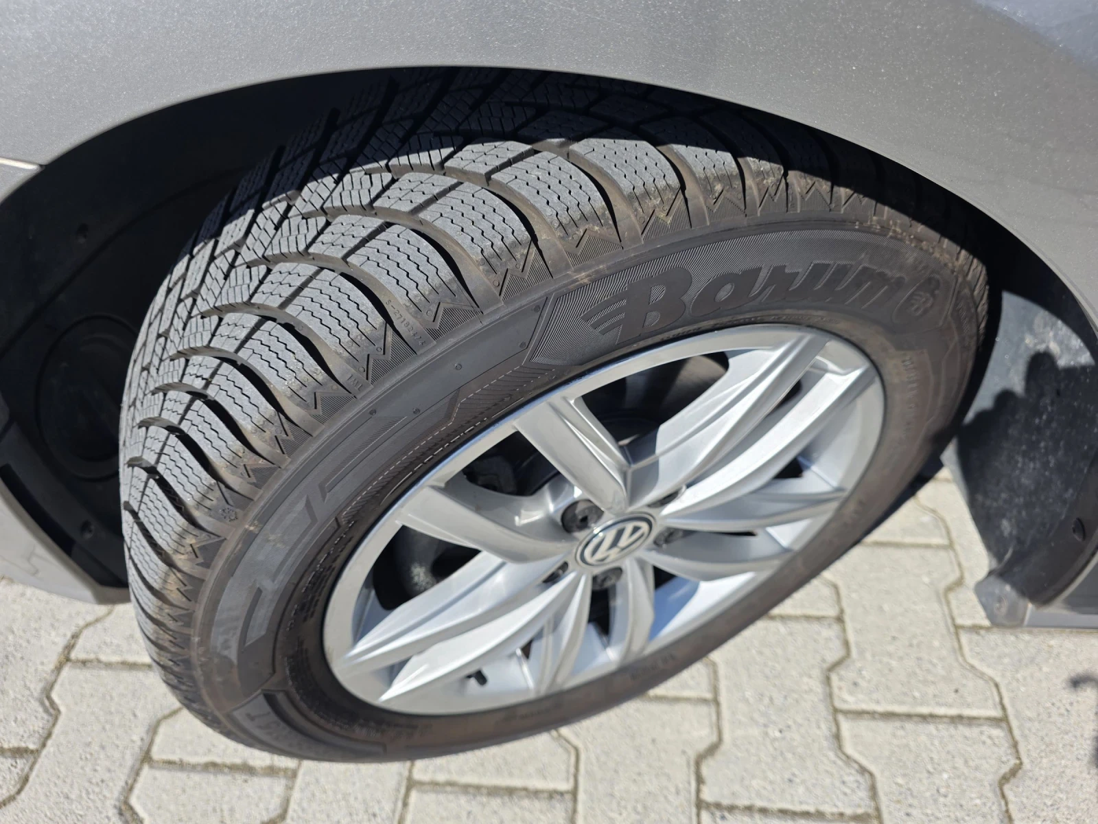 VW Golf Variant 1.6TDI Navi DSG Лизинг, снимка 17 - Автомобили и джипове - 54109284