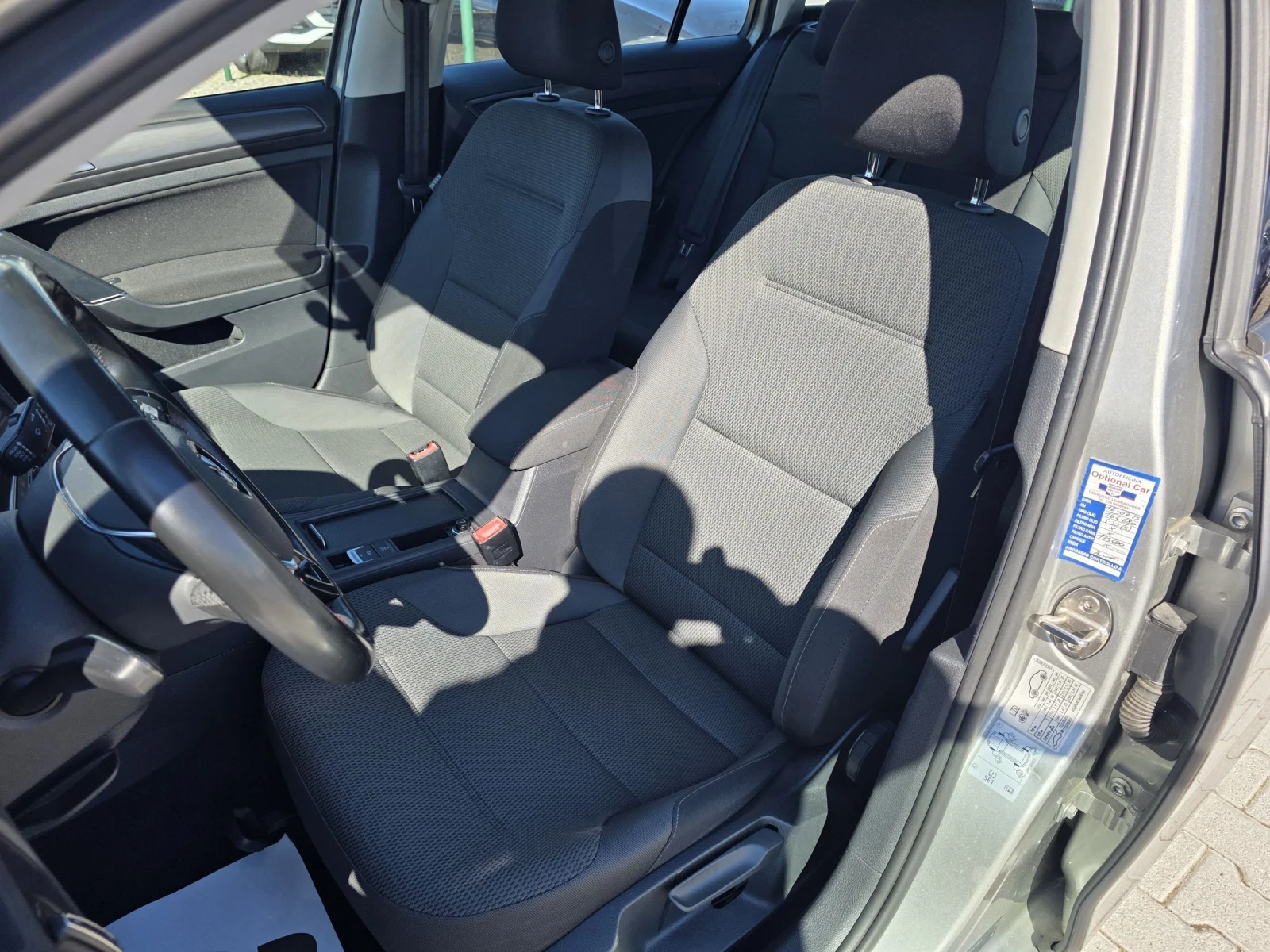 VW Golf Variant 1.6TDI Navi DSG Лизинг, снимка 11 - Автомобили и джипове - 54109284