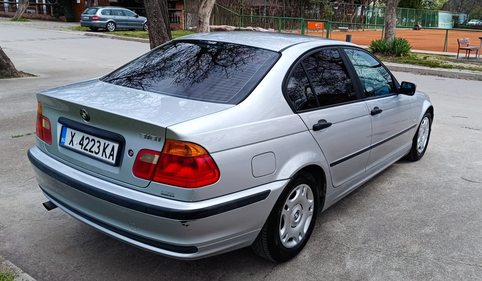 BMW 318  1.8 Бензин, 118 к.с. Димитровград , снимка 4 - Автомобили и джипове - 54198397