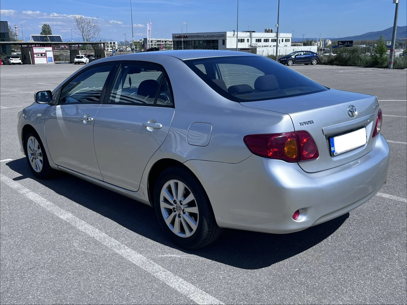 Toyota Corolla 2.0 D4-D 126 KEYLESS , снимка 6 - Автомобили и джипове - 55266831