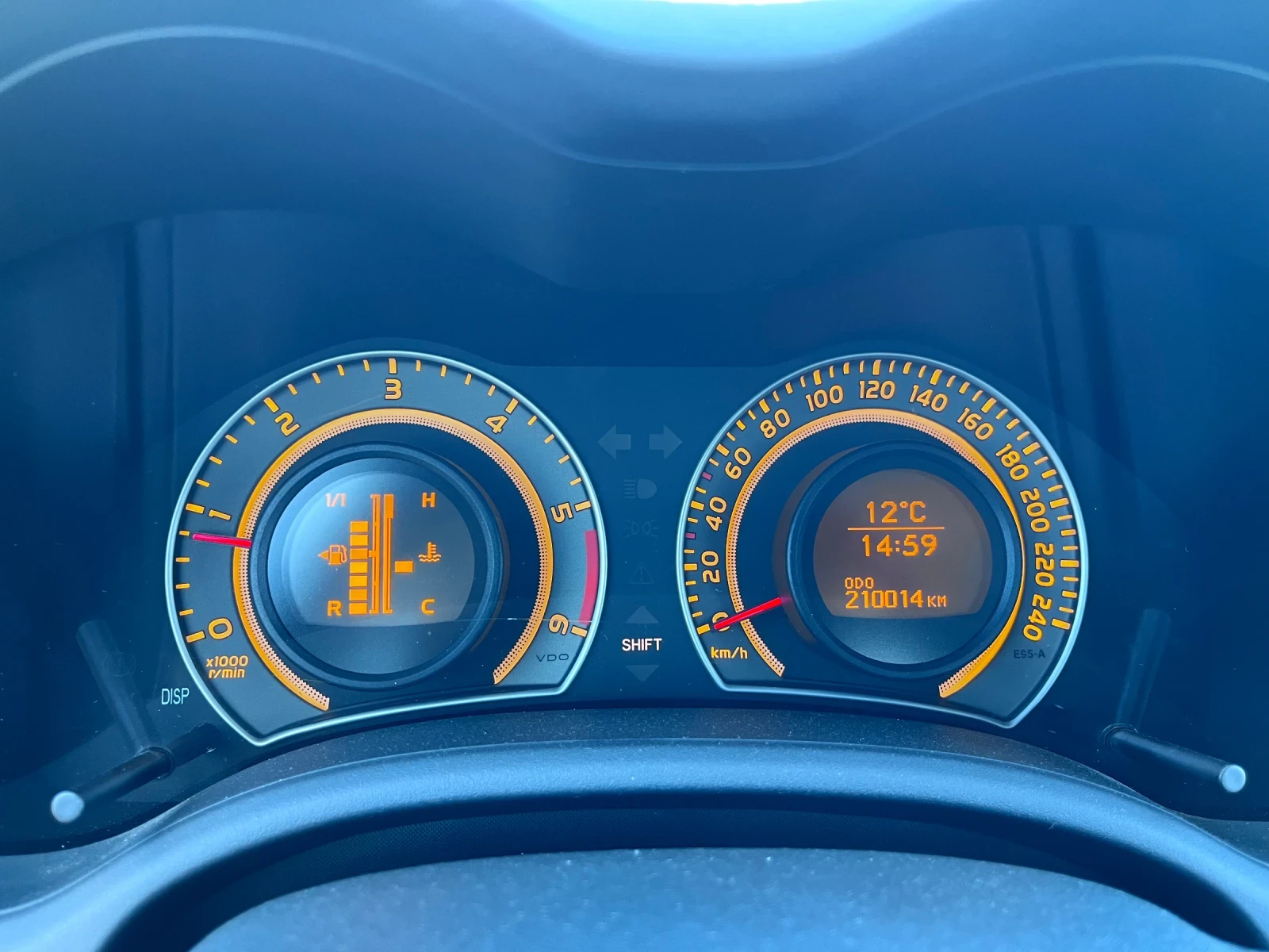 Toyota Corolla 2.0 D4-D 126 KEYLESS , снимка 13 - Автомобили и джипове - 55266831