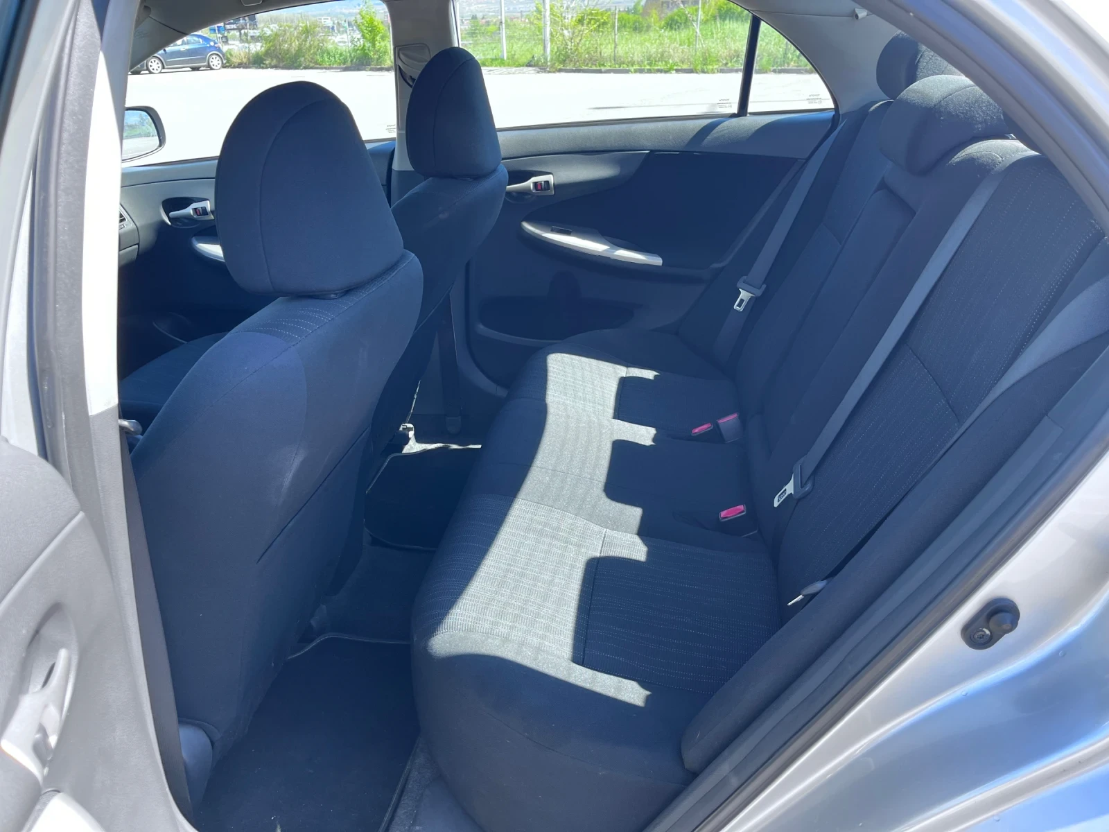Toyota Corolla 2.0 D4-D 126 KEYLESS , снимка 10 - Автомобили и джипове - 55266831