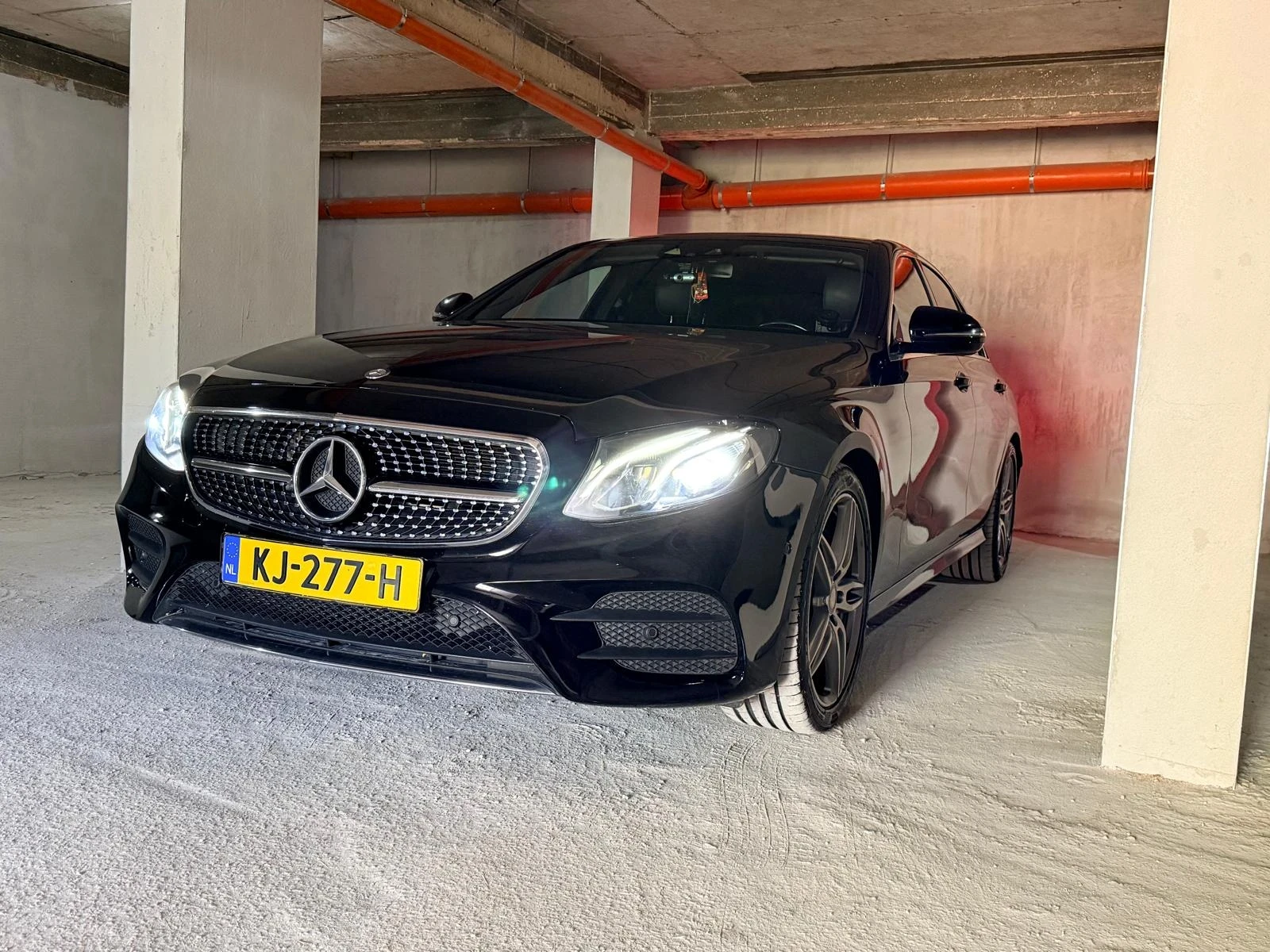 Mercedes-Benz E 200, снимка 4 - Автомобили и джипове - 55751145