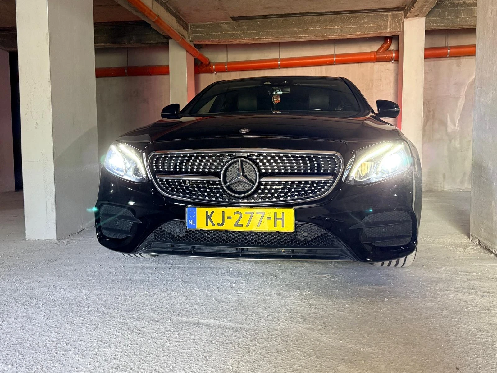 Mercedes-Benz E 200, снимка 2 - Автомобили и джипове - 55751145
