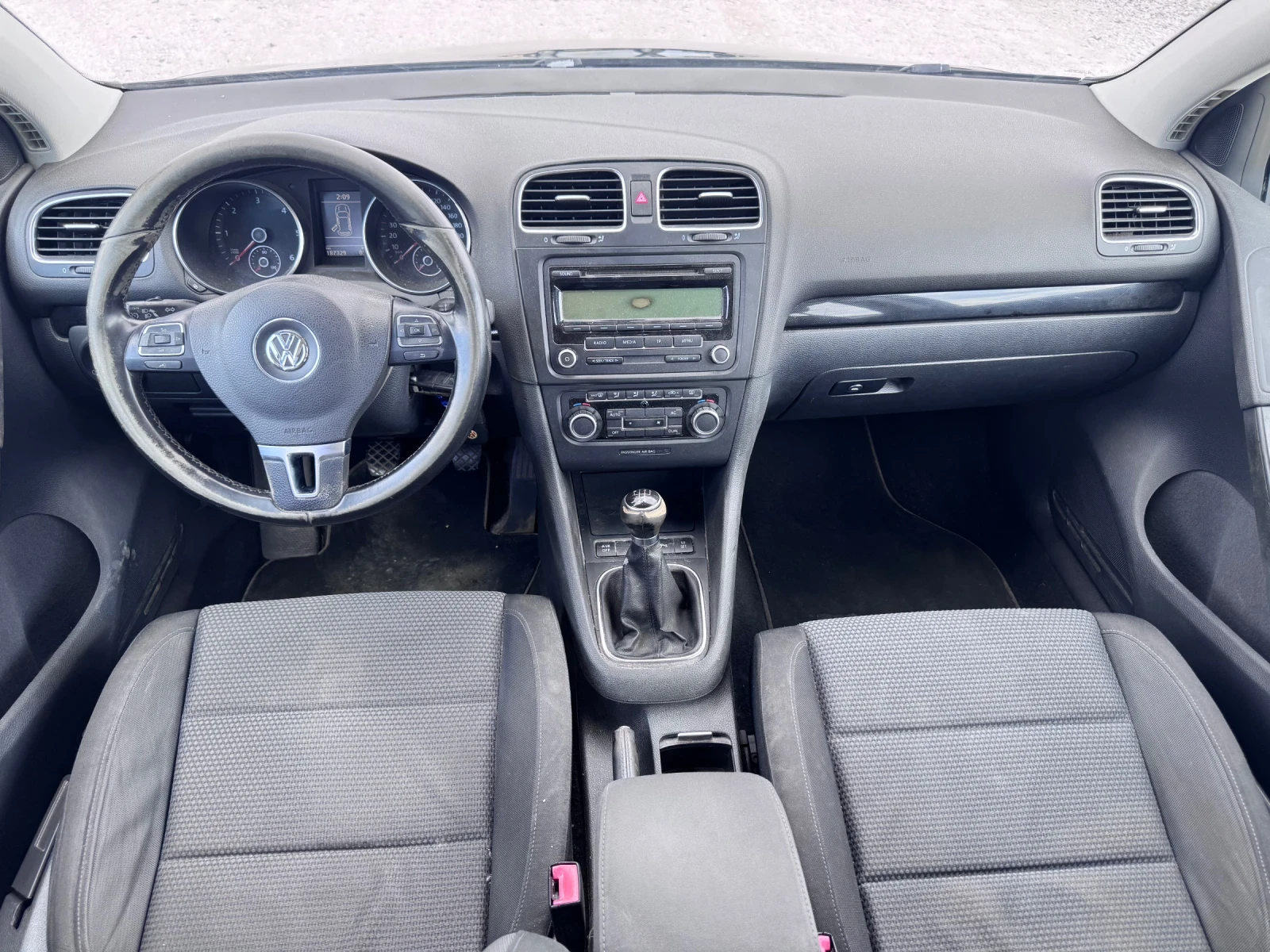 VW Golf 2.0TDI 110 PS EVRO 5, снимка 8 - Автомобили и джипове - 55815602
