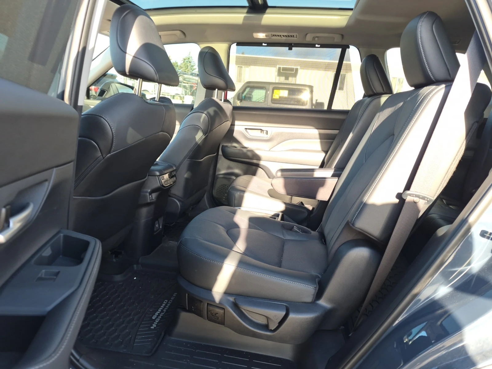Toyota Grand Highlander Limited* �������* ���������* ��������*  | Mobile.bg � ����������� 12