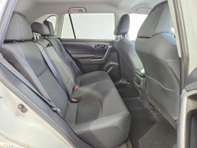 Toyota Rav4 LE, снимка 9