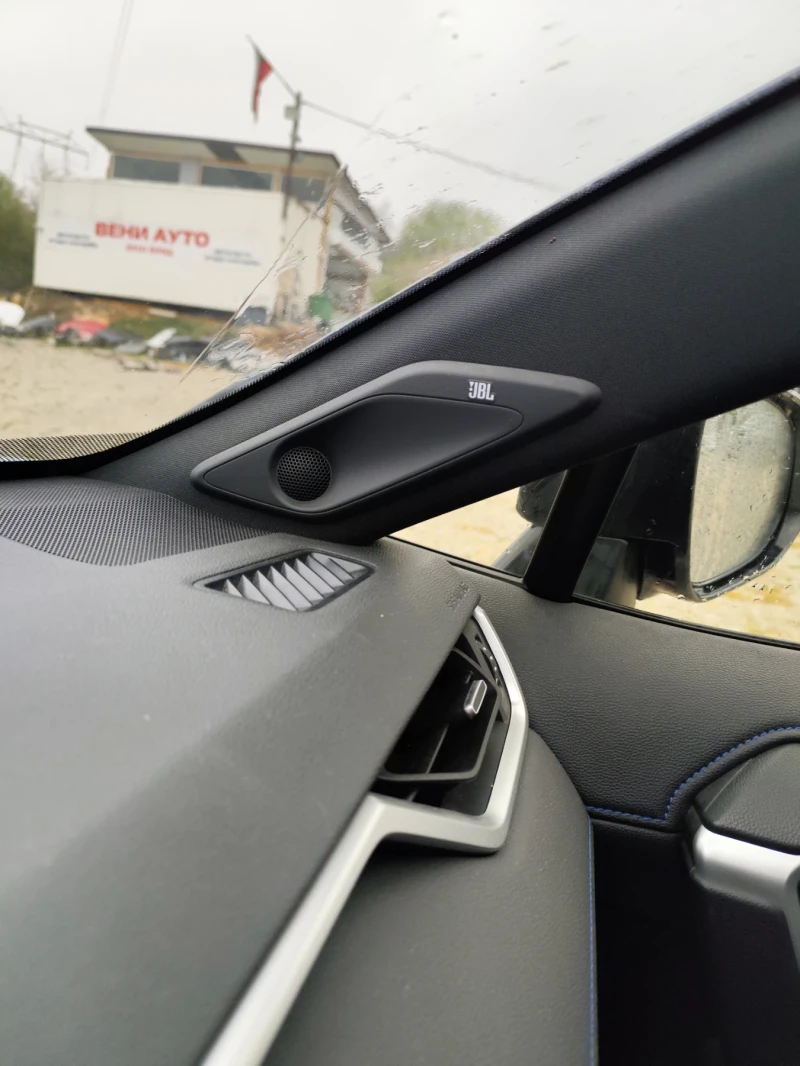 Toyota Rav4 2.5 hybrid, снимка 15 - Автомобили и джипове - 52620687