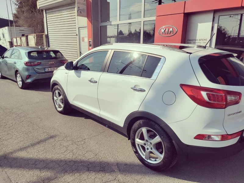 Kia Sportage 2, 0 CRDi  16v, снимка 6 - Автомобили и джипове - 48981430