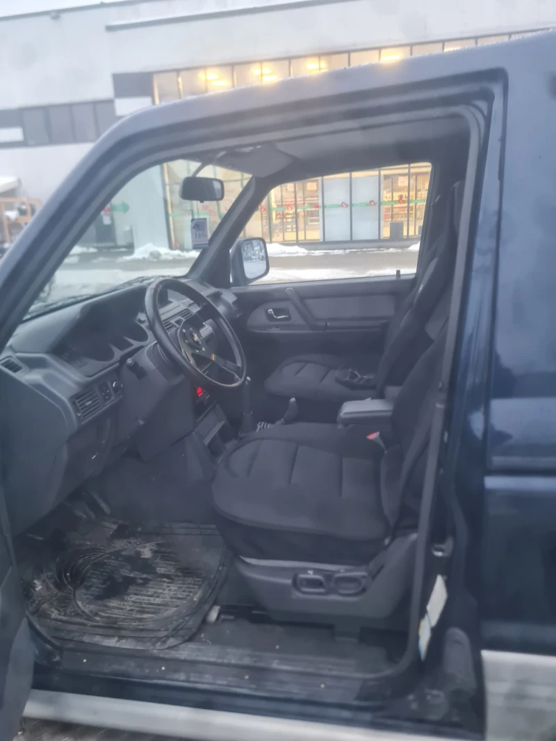 Mitsubishi Pajero, снимка 16 - Автомобили и джипове - 52180060