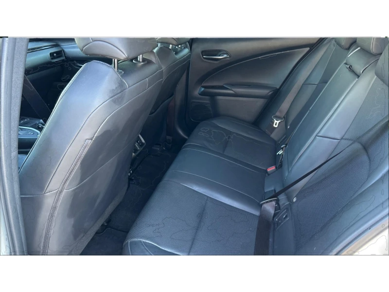 Lexus UX 250h Месечна вноска от 867 лв., снимка 11 - Автомобили и джипове - 52636168