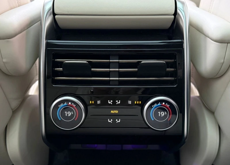 Land Rover Range rover, снимка 10 - Автомобили и джипове - 52802110