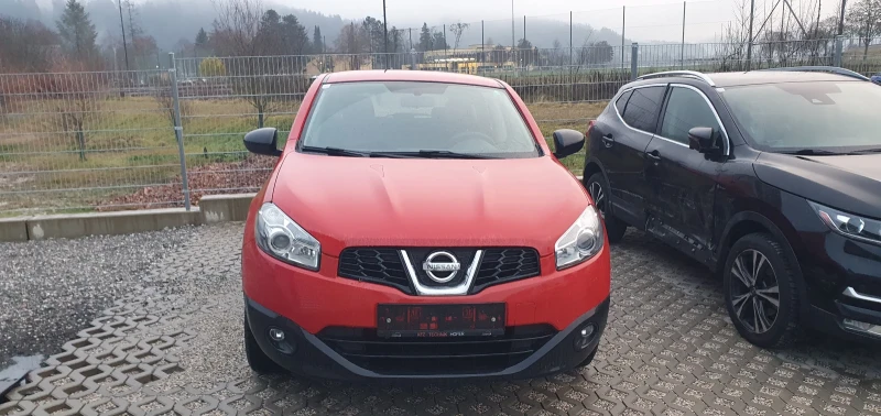 Nissan Qashqai 1.6i, снимка 15 - Автомобили и джипове - 52856875