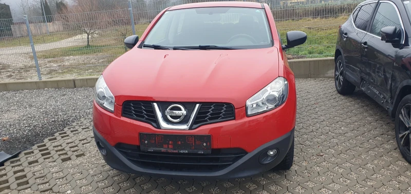 Nissan Qashqai 1.6i, снимка 2 - Автомобили и джипове - 52856875